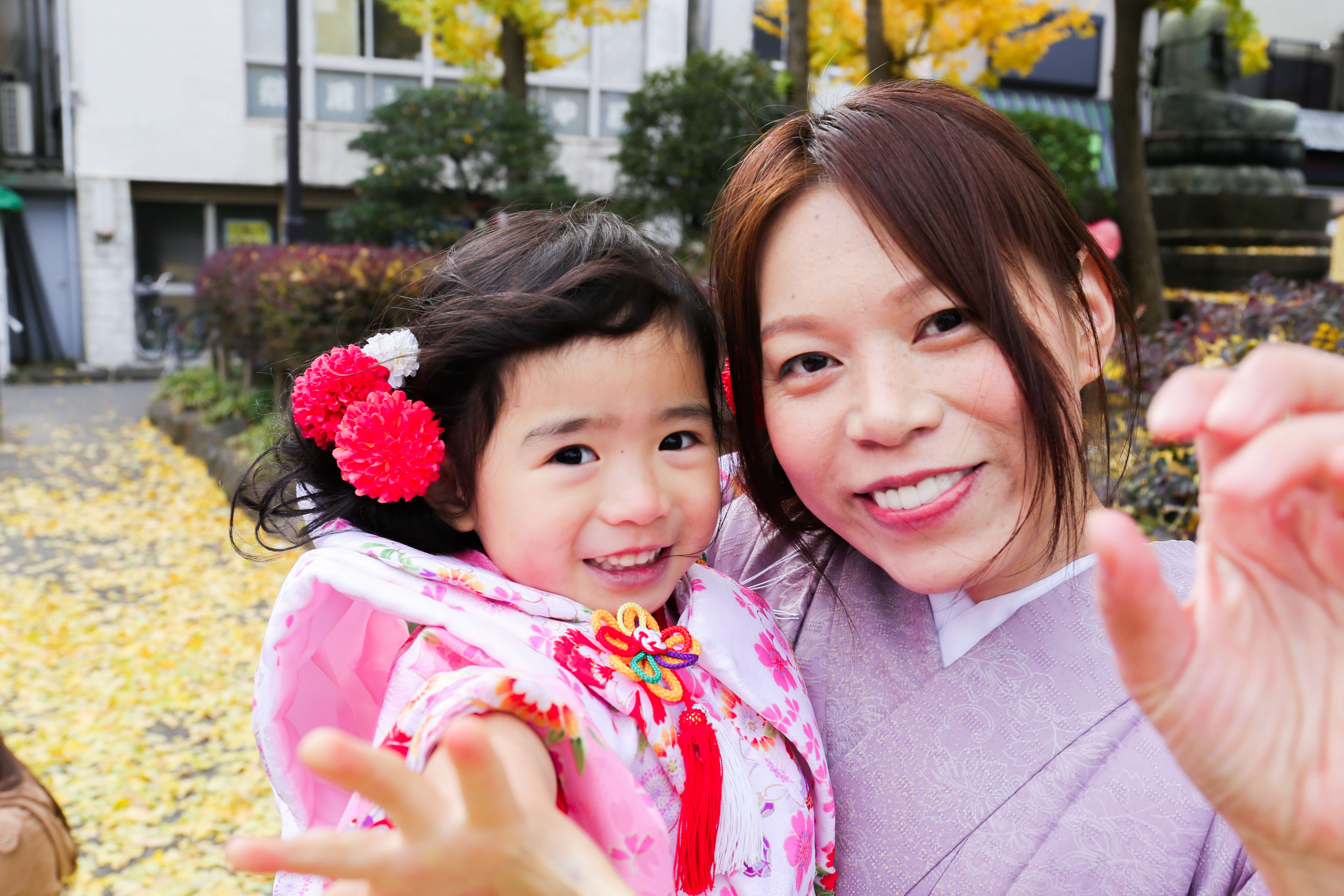 ママとキッズでお揃いの着物でピース